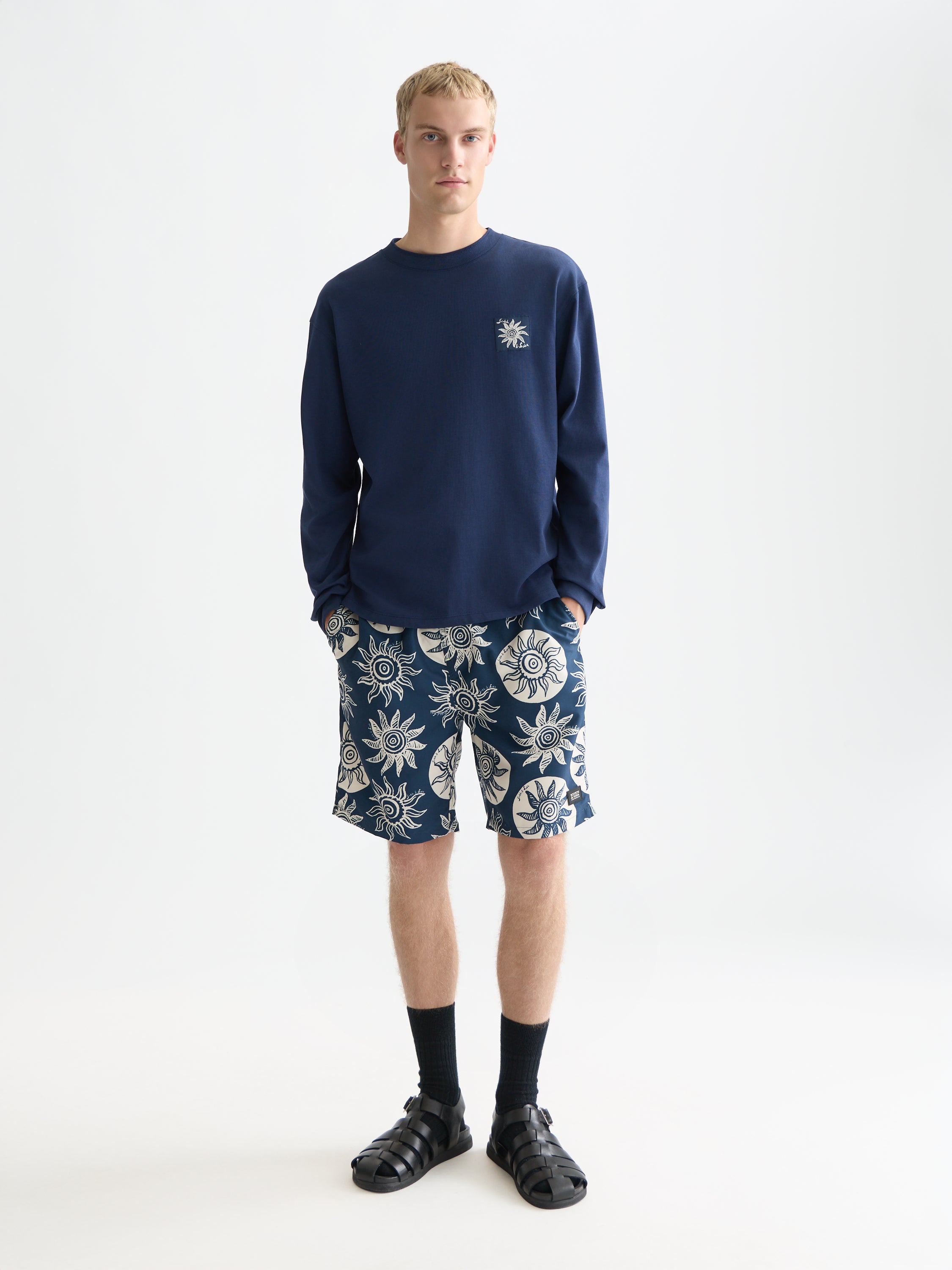T-shirt à manches longues coupe décontractée avec motif au dos - Bleu concours