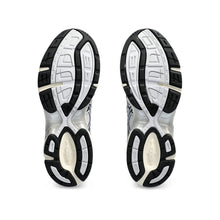 GEL-1130 - White and cloud grey