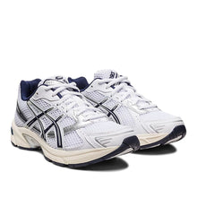 GEL-1130 - White and midnight