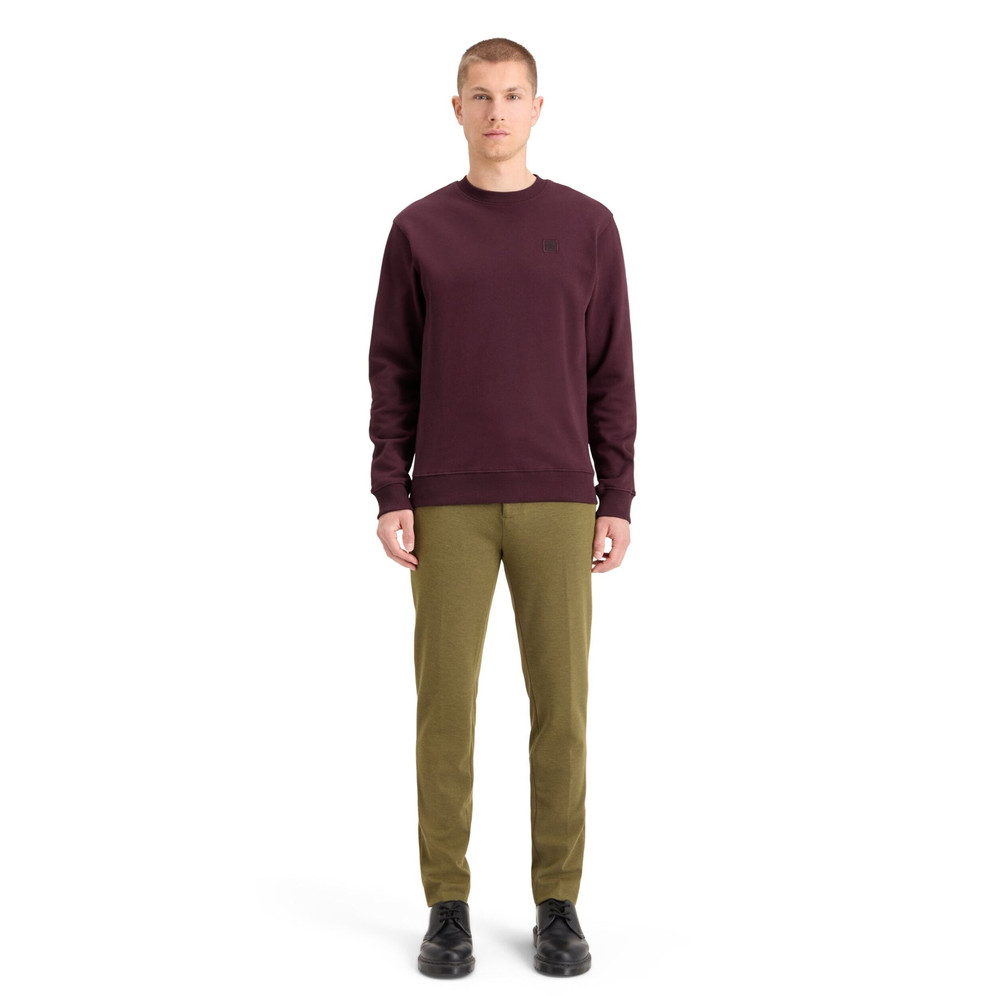 Dark Grape Essential Logo Badge Crew