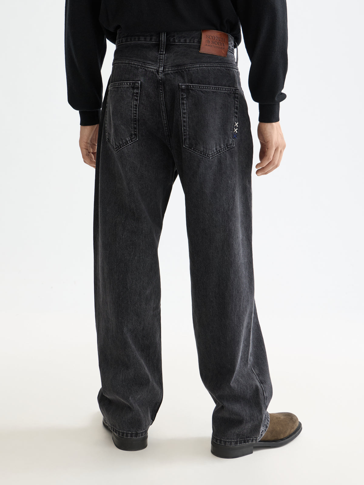 The Pitch Loose Jeans - Black-2