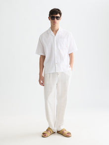 Chemise à manches courtes brodée, coupe décontractée et structurée - Blanc éclatant