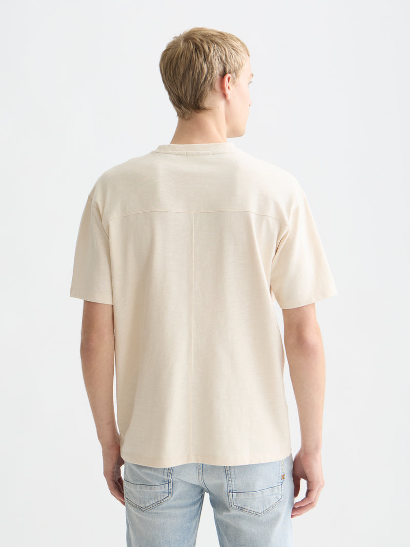 T-shirt Slubyarn Chest Artwork Relaxed Fit - Eggnog