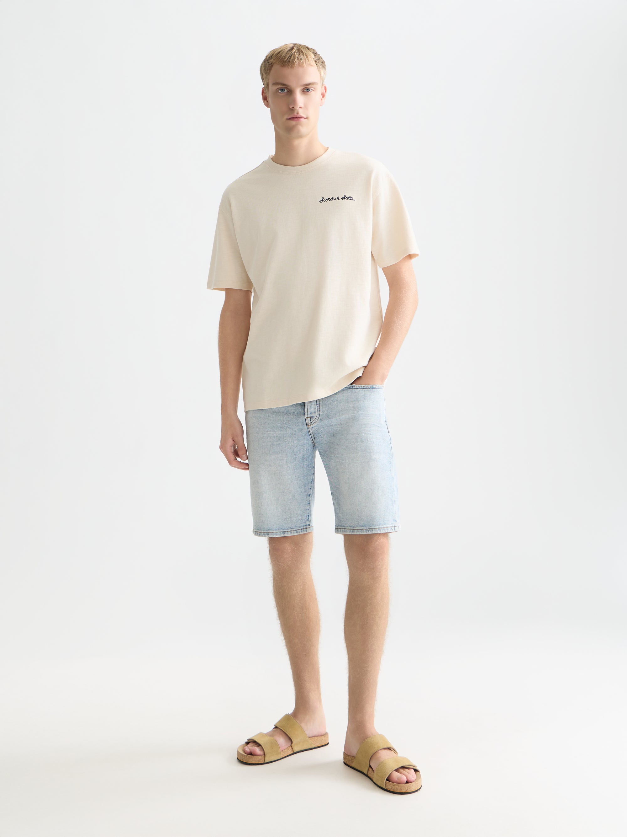 Slubyarn Chest Artwork Relaxed Fit T-Shirt - Eggnog