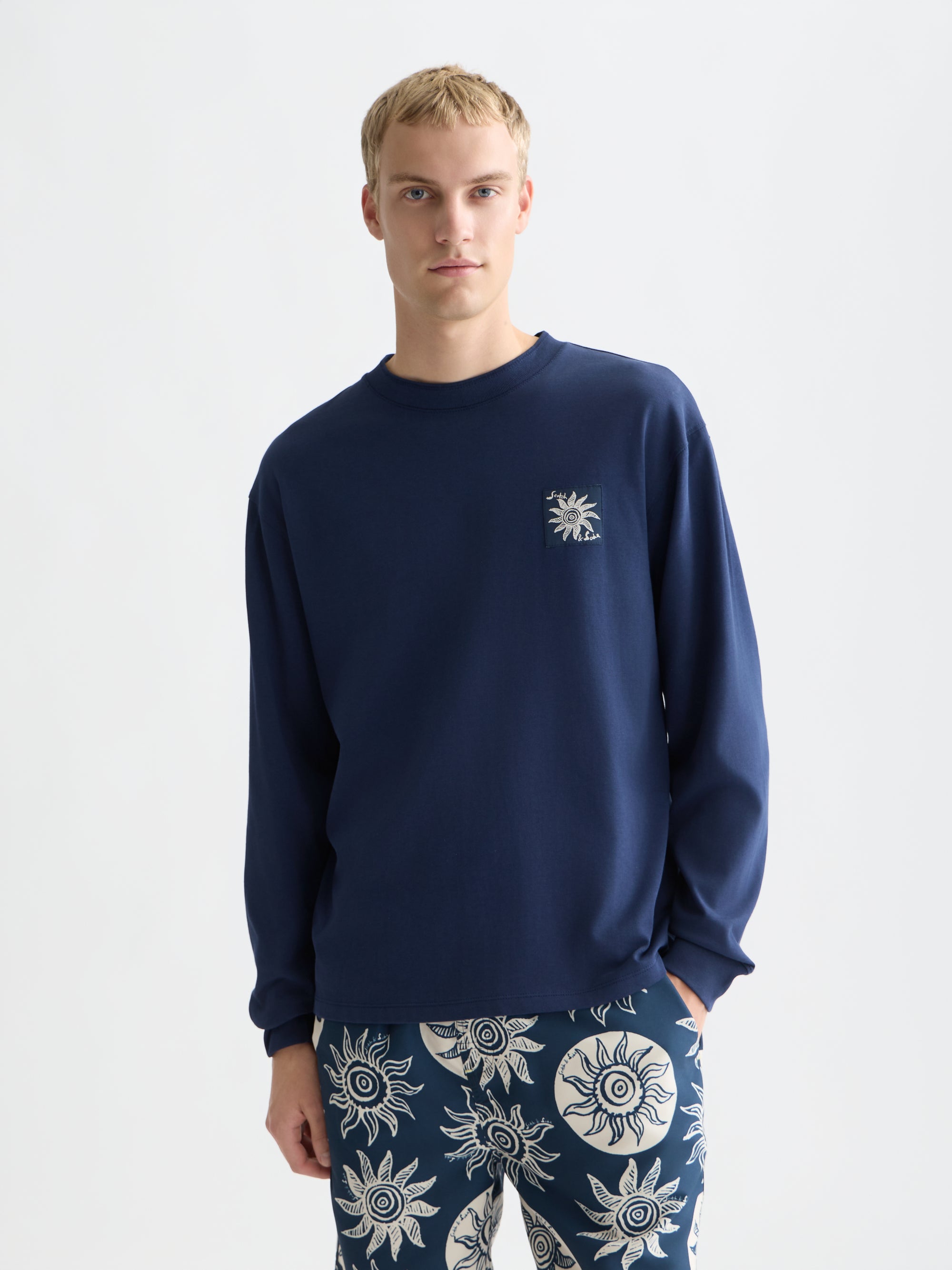 T-shirt à manches longues coupe décontractée avec motif au dos - Bleu concours