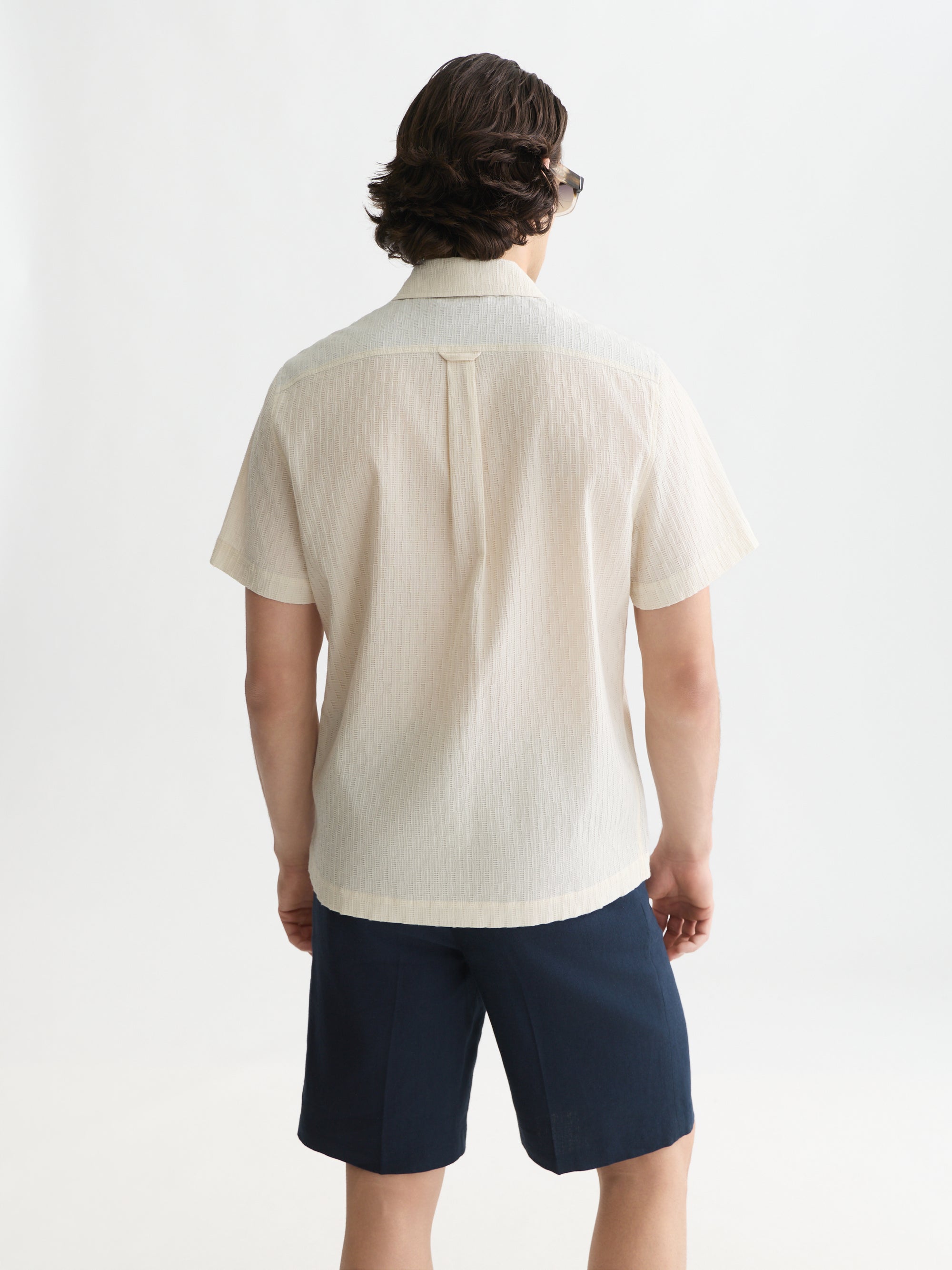 Jacquard Seer-Sucker Regular Fit Short-Sleeved Shirt - Eggnog