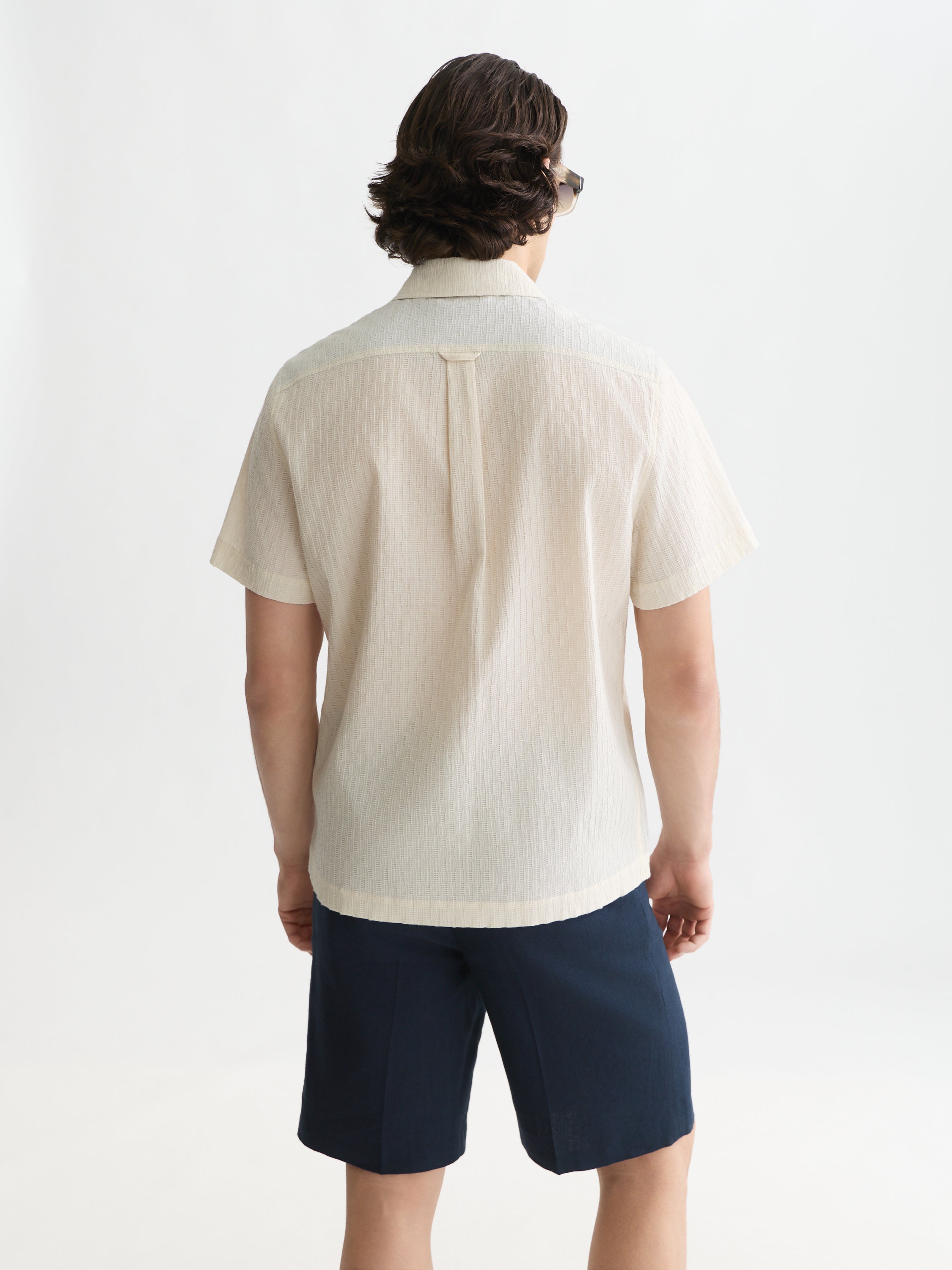 Jacquard Seer-Sucker Regular Fit Short-Sleeved Shirt - Eggnog