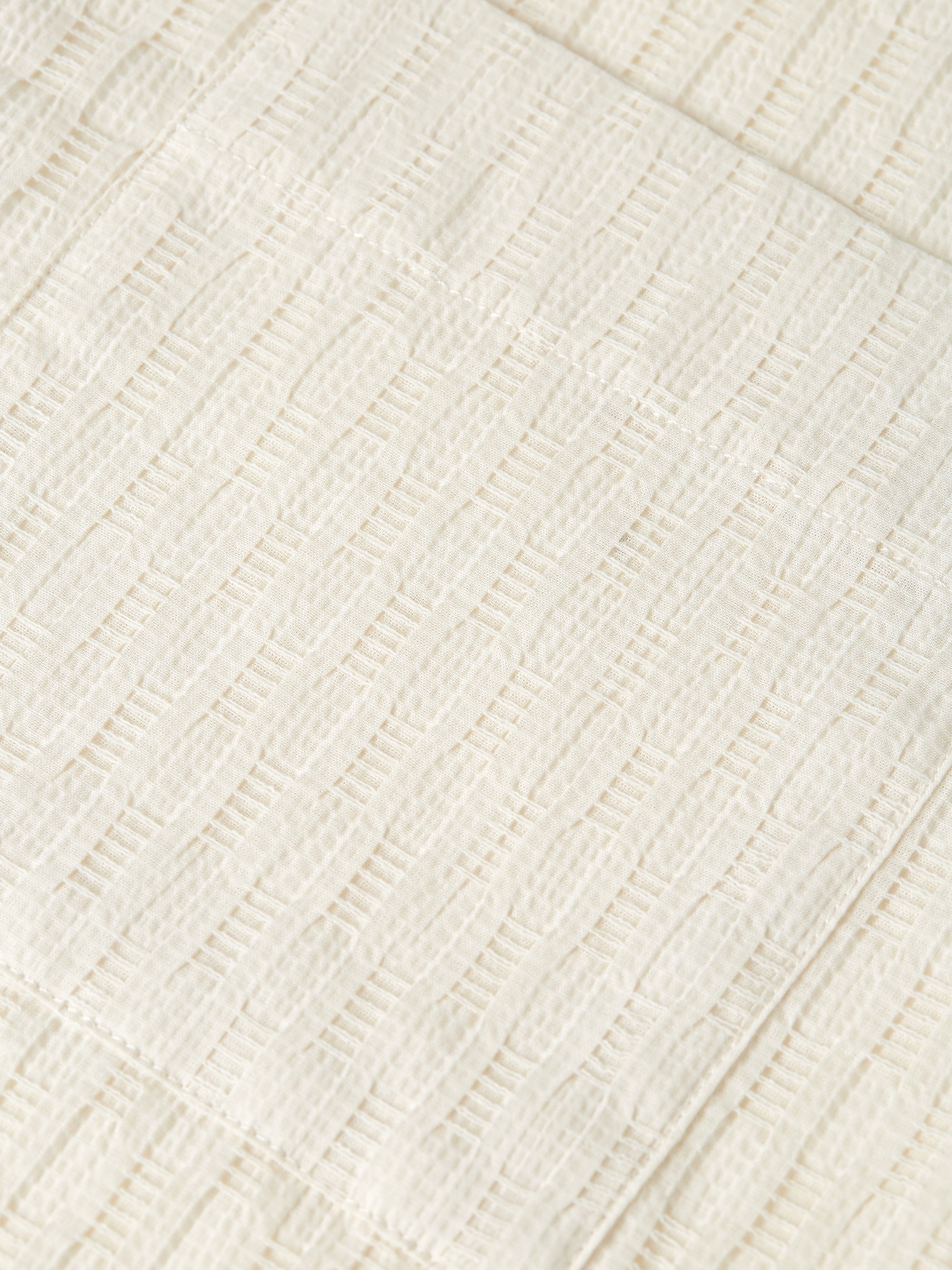 Jacquard Seer-Sucker Regular Fit Short-Sleeved Shirt - Eggnog