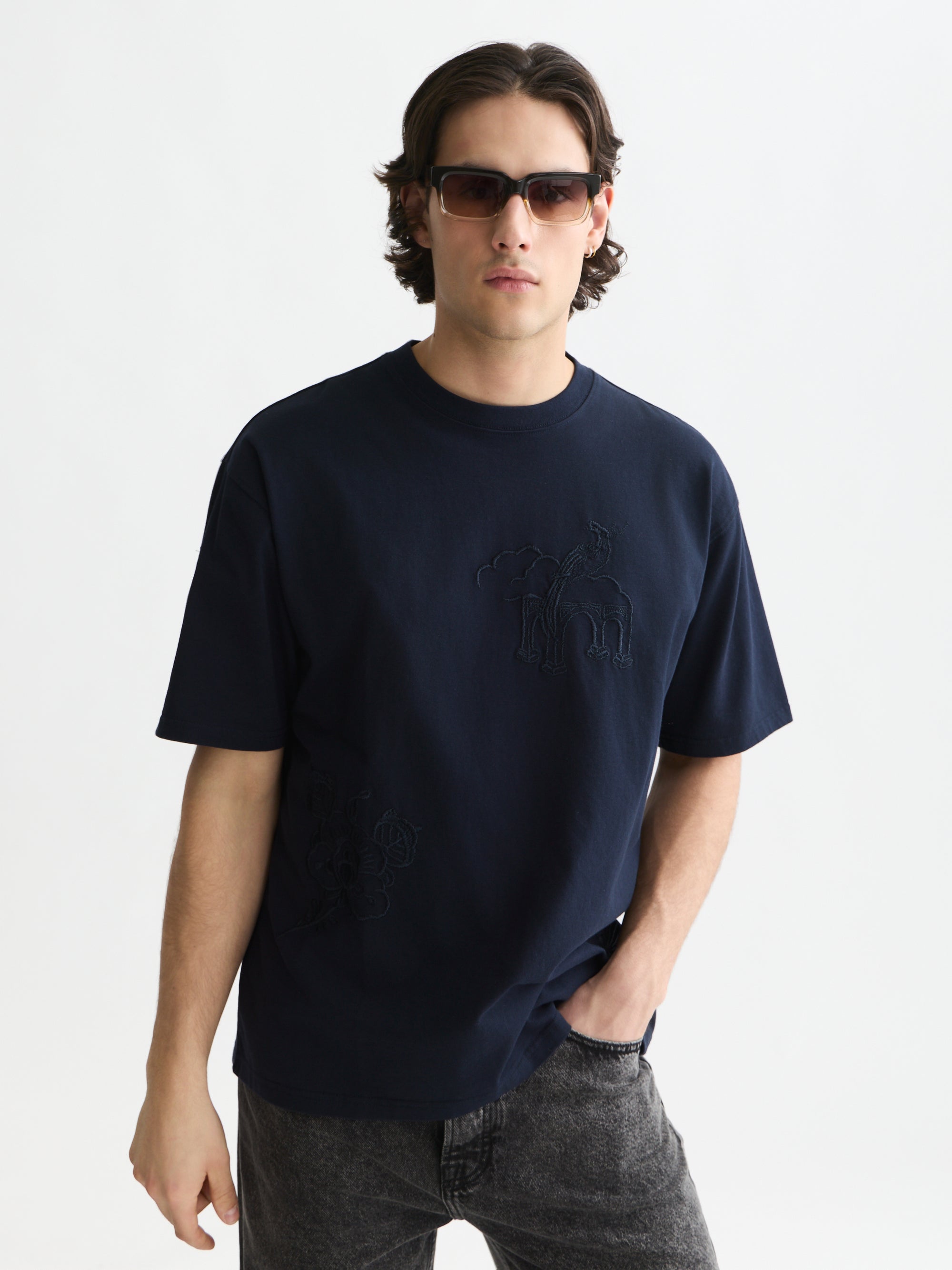 Delfts Blauw Embroidered Artwork Loose Fit T-Shirt - Sky Captain