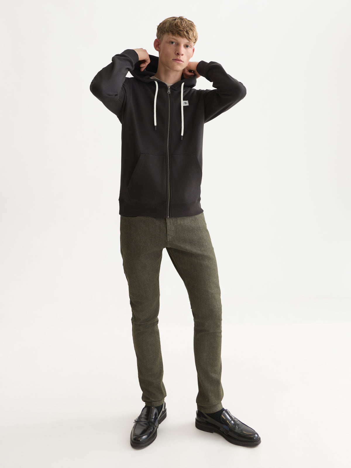 Logo Badge Regular-Fit Zip-Through Hoodie - Meteorite-3