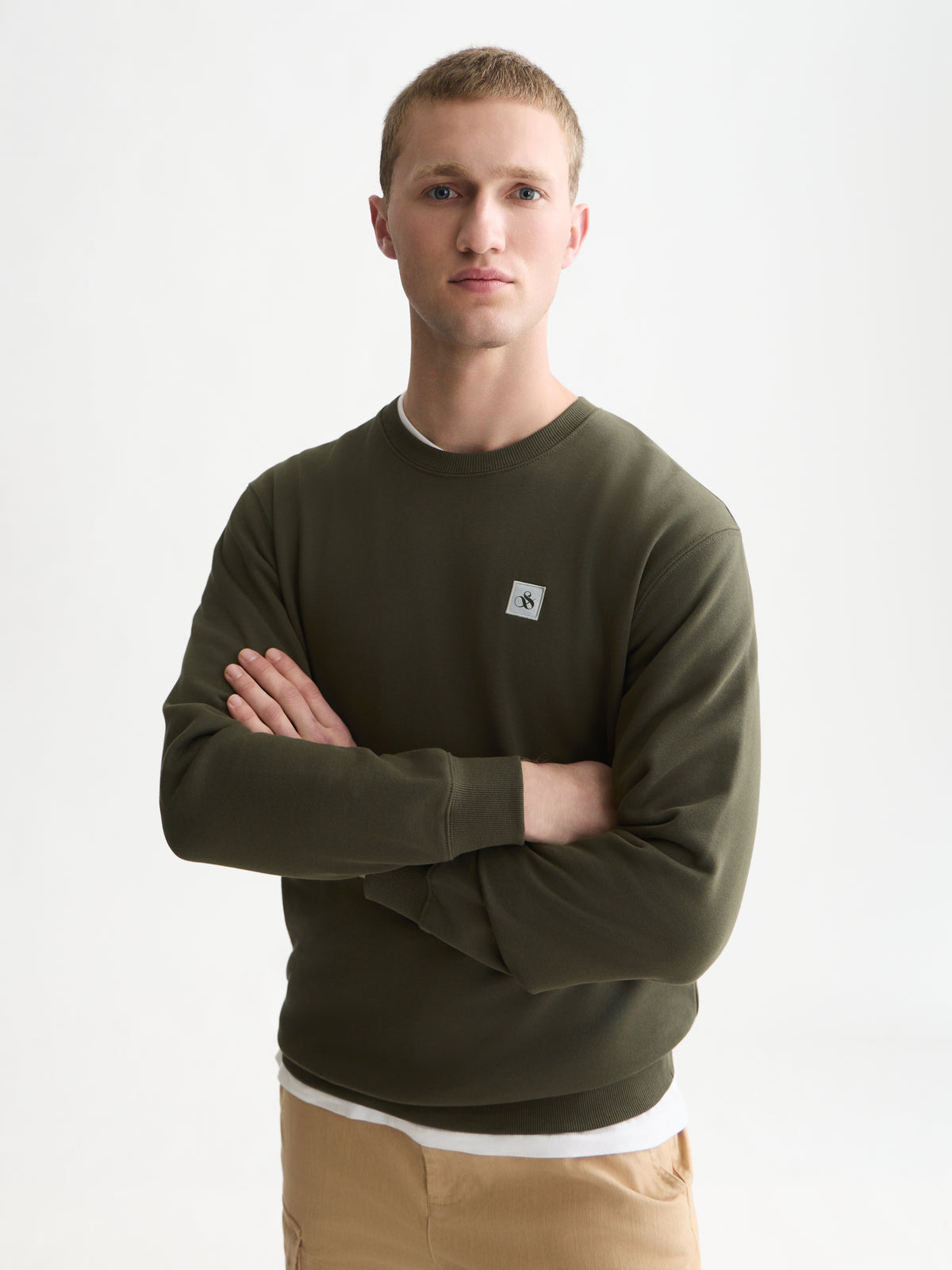 Seasonal Core Logo Badge Regular-Fit Sweatshirt - Forest Night