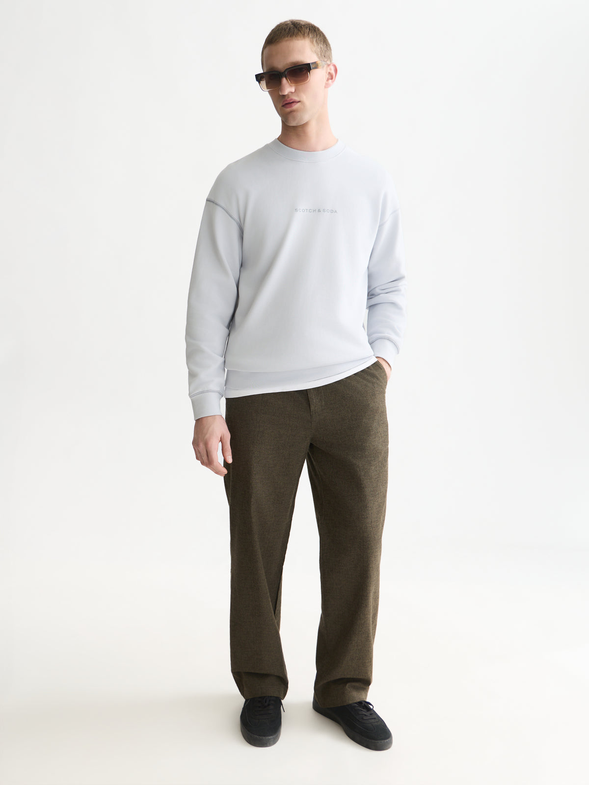 Seasonal Core Front Chest Artwork Relaxed-Fit Sweatshirt - Grey Dawn