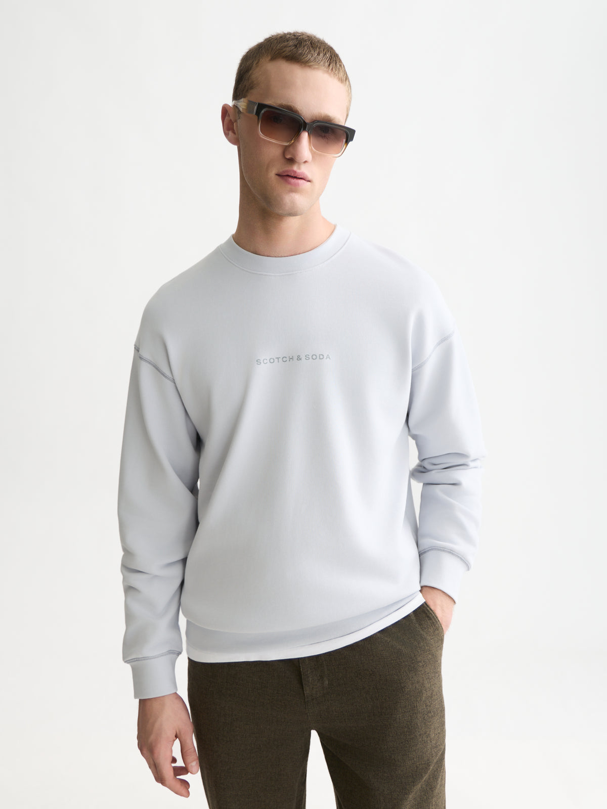 Seasonal Core Front Chest Artwork Relaxed-Fit Sweatshirt - Grey Dawn