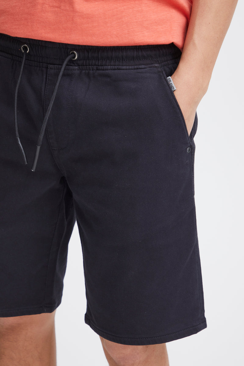 Short de jogging en jean noir