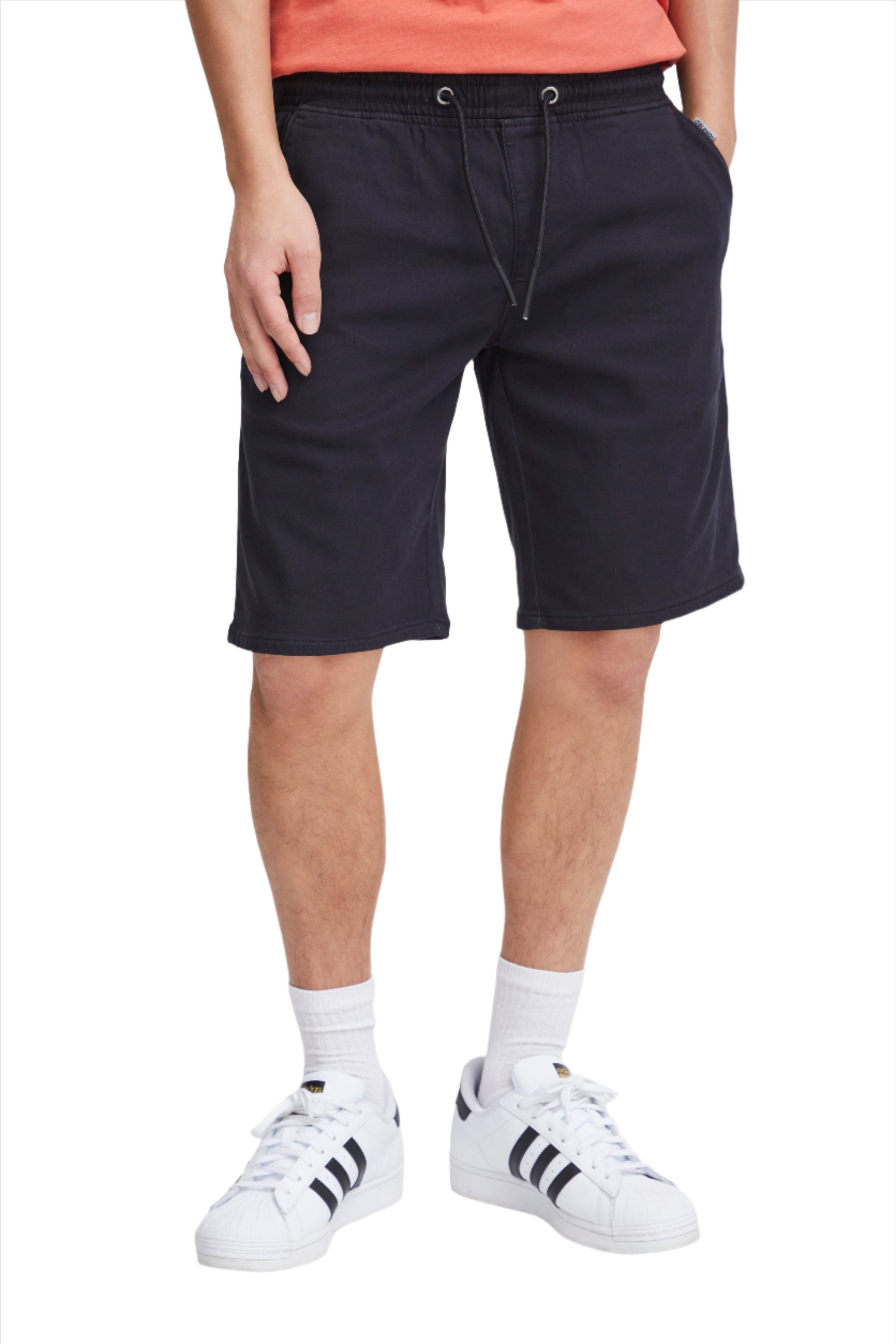Short de jogging en jean noir