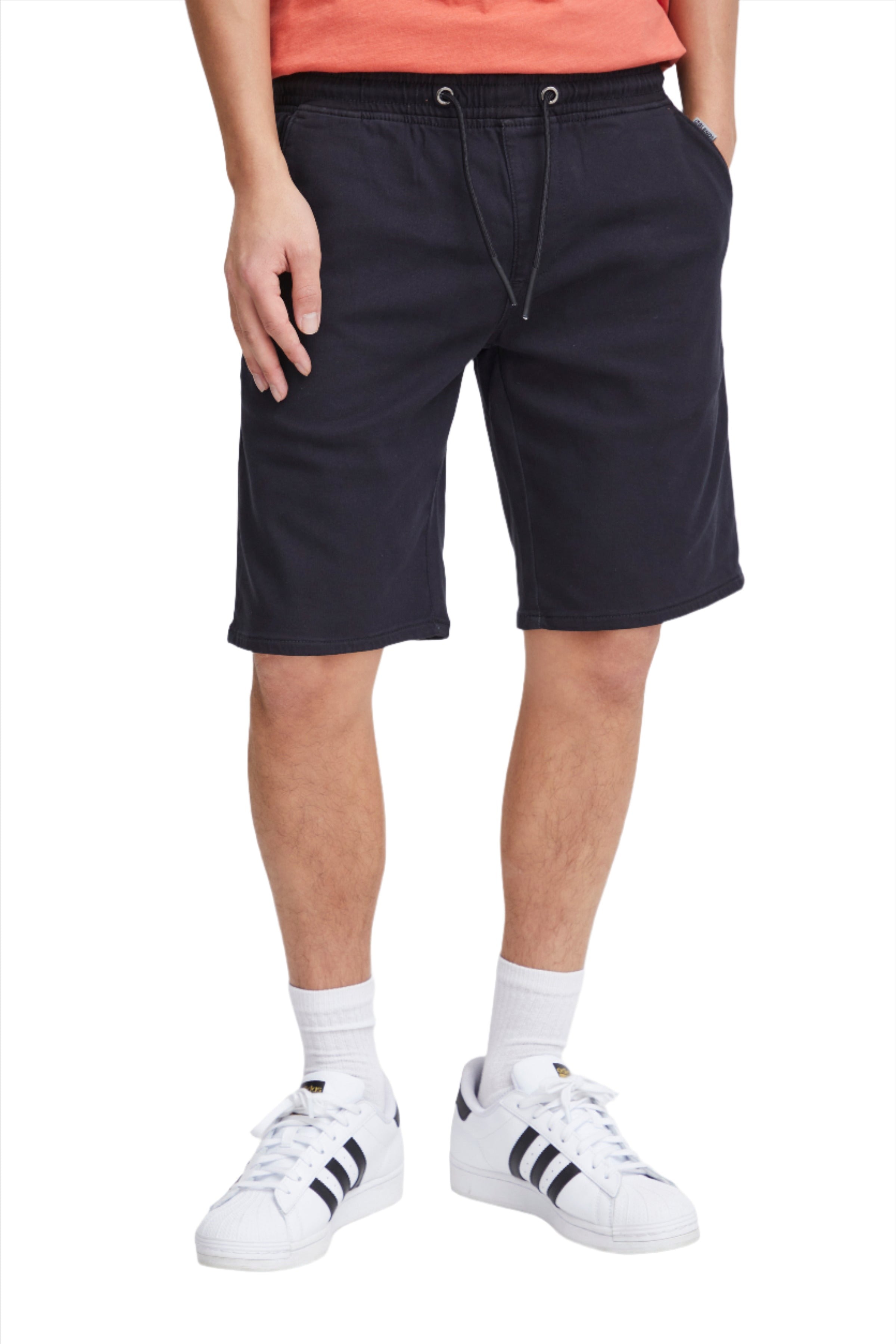 Short de jogging en jean noir