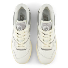 550 - White & Grey