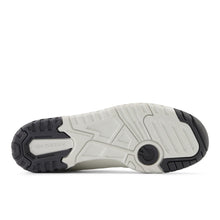 550 - Sea Selt & Dark Grey