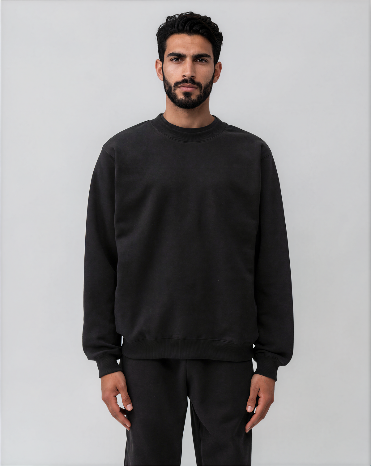 Essential Crew Sweatshirt - Black