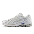1906 - White And Silver Metallic