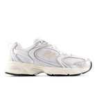 530 - Silver metallic with beige