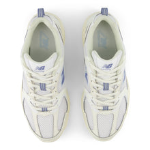 530 - Angora And Ice Blue