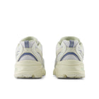 530 - Angora And Ice Blue