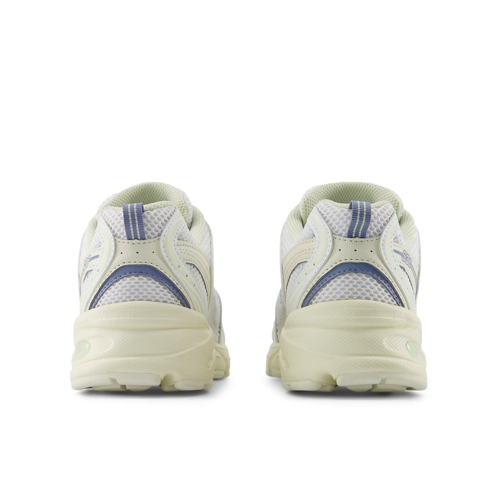 530 - Angora And Ice Blue
