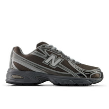 740 - Black Metallic