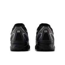 740 - Black with Silver Metallic
