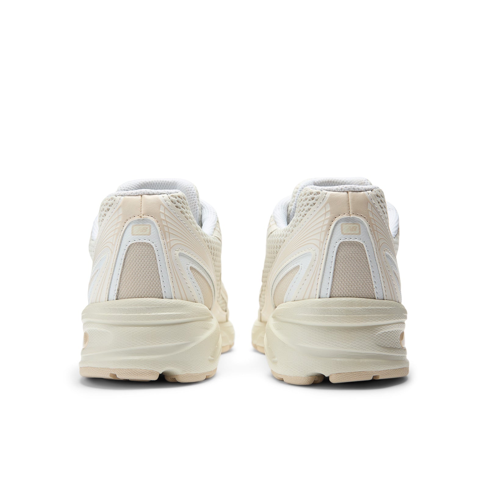 740 - Bisque