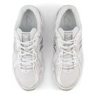 740 - White & Silver Metallic