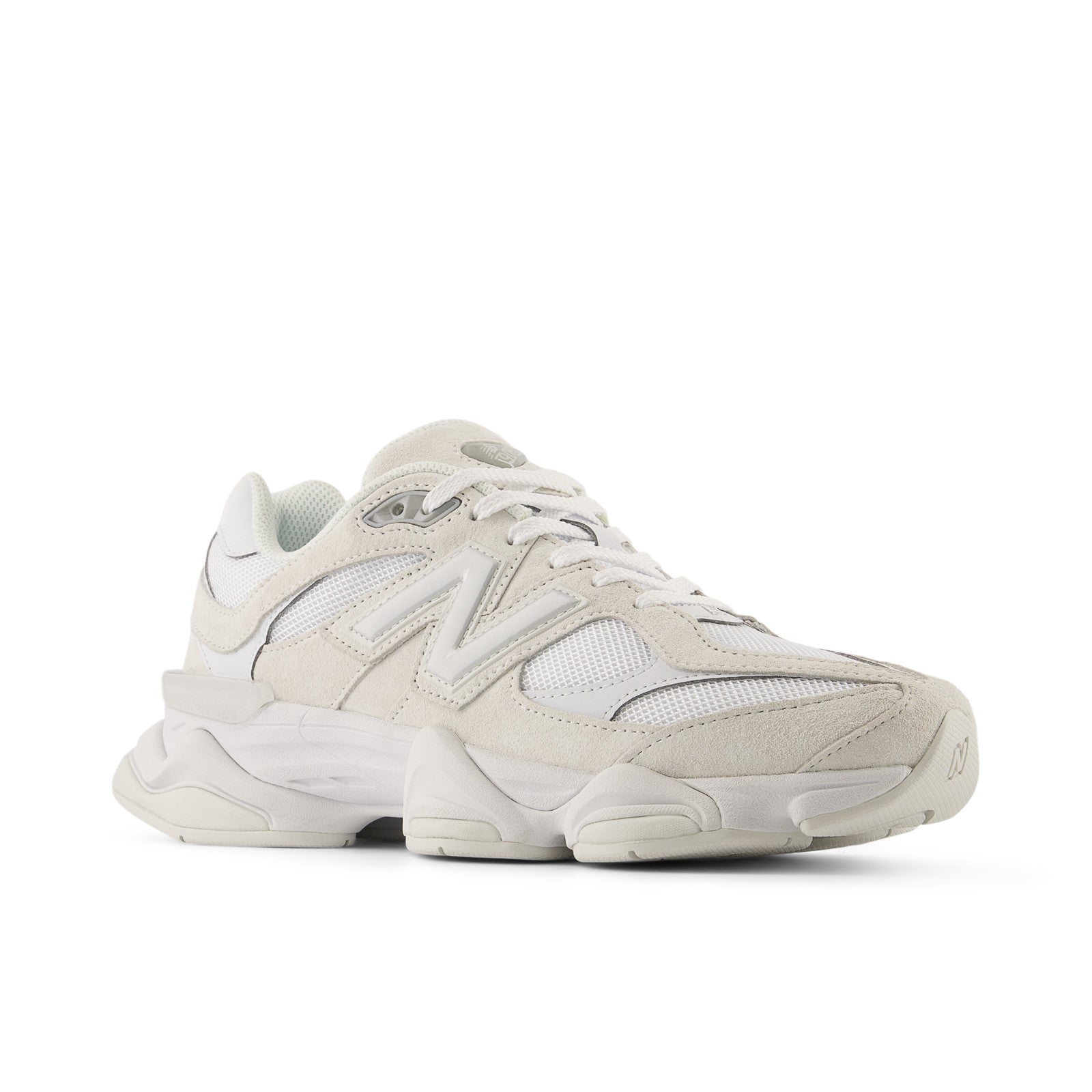 9060 - Triple White