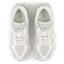 9060 - Lone Star Grey and White