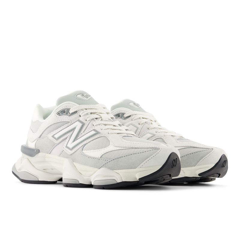 9060 - Lone Star Grey and White