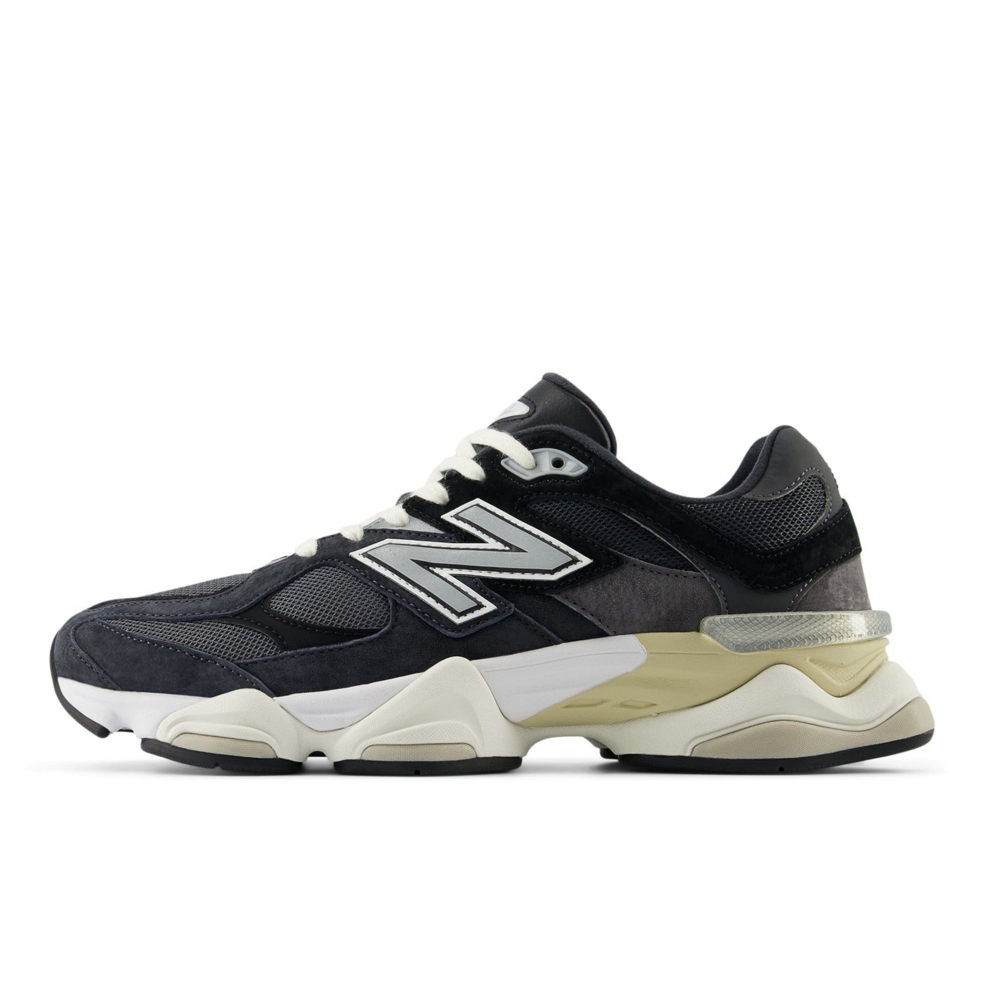 9060 - Black & White