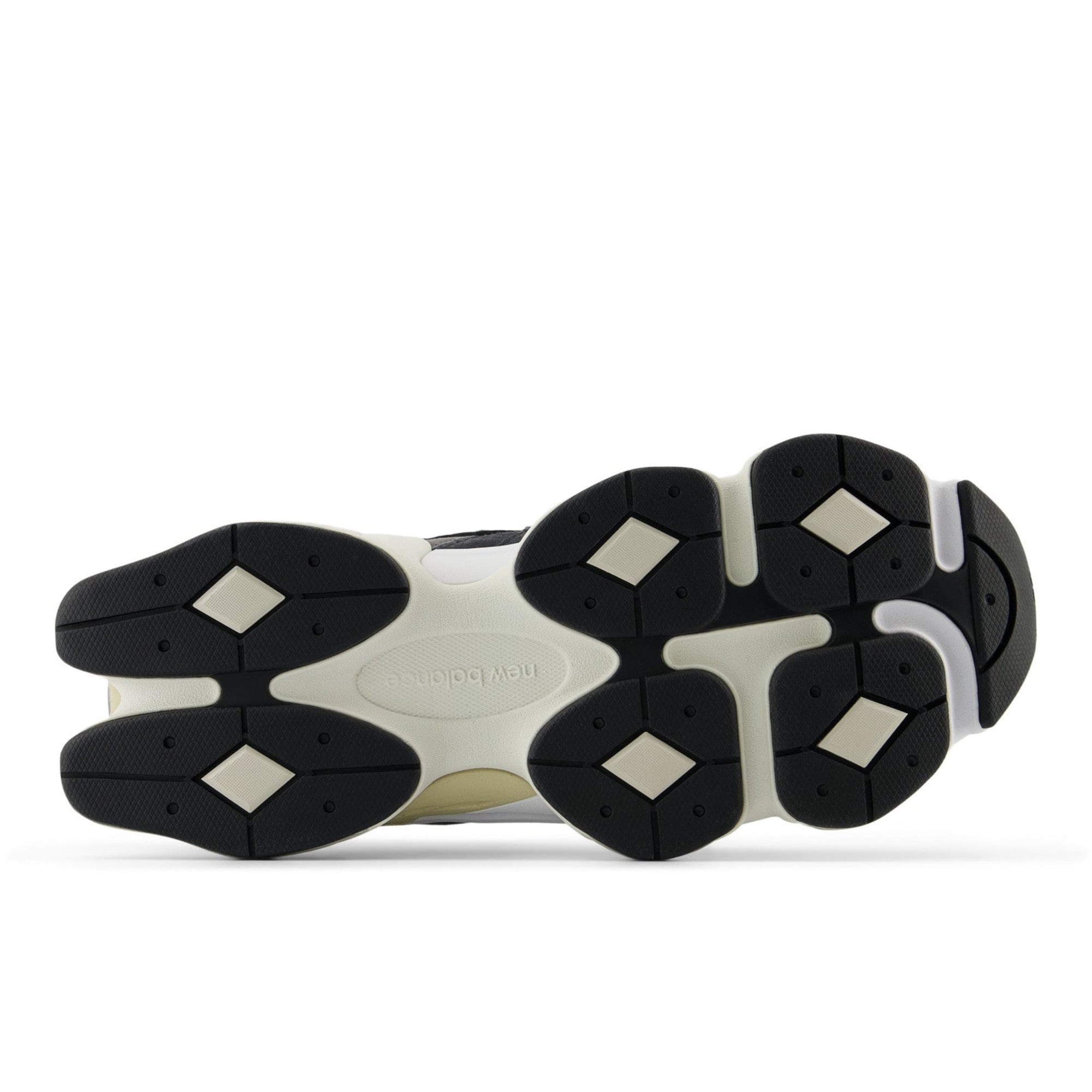 9060 - Black & White
