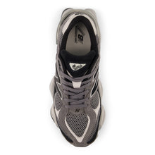 9060 - Black with castlerock
