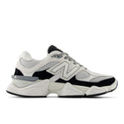 9060 - Grey and black