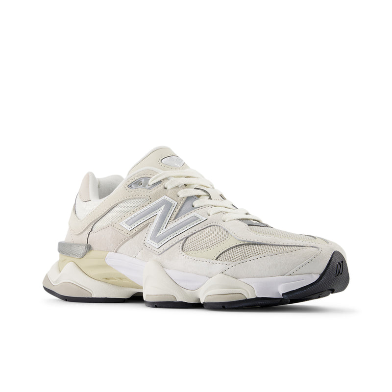 9060 - White