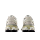 9060 - White