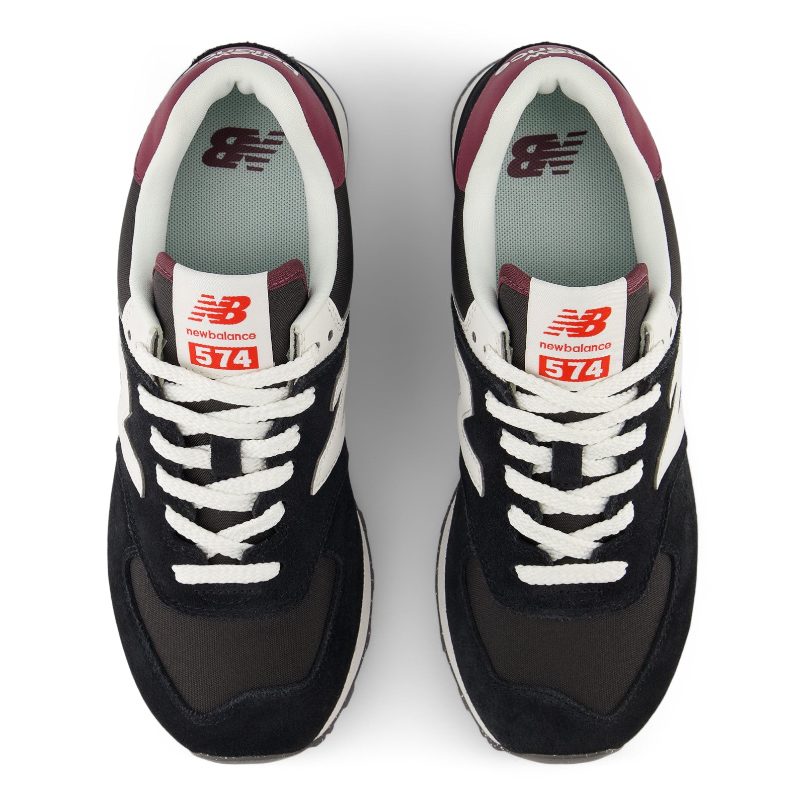 574 - Black And White