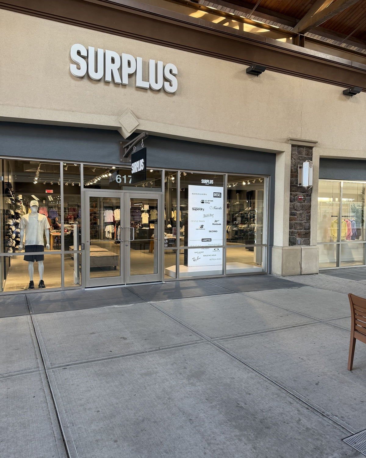Boutique Surplus, Mirabel
