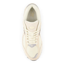 2002R- Calm Taupe