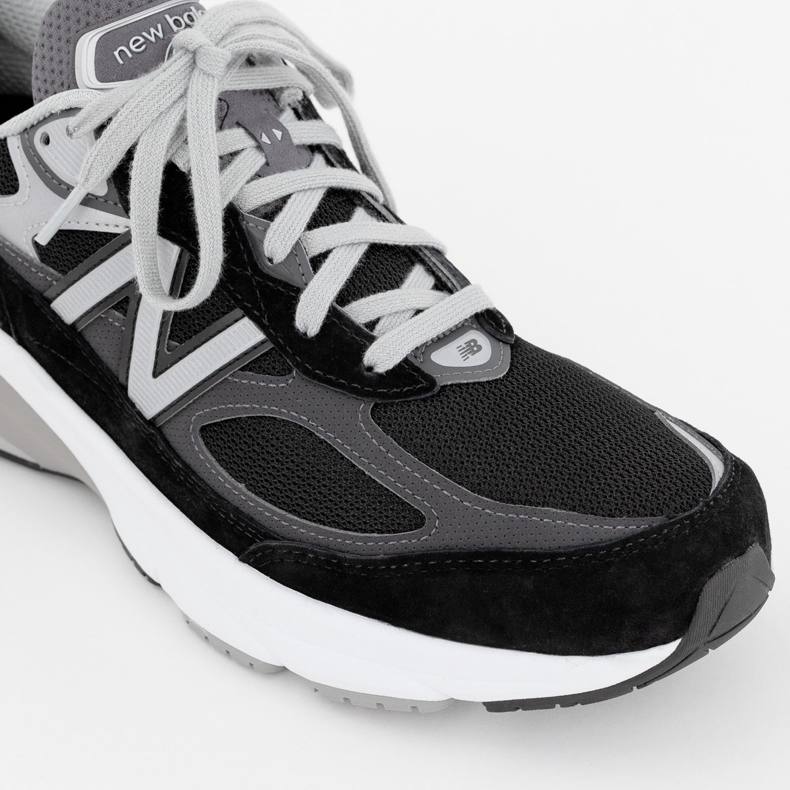 Made in USA 990v6 - Black