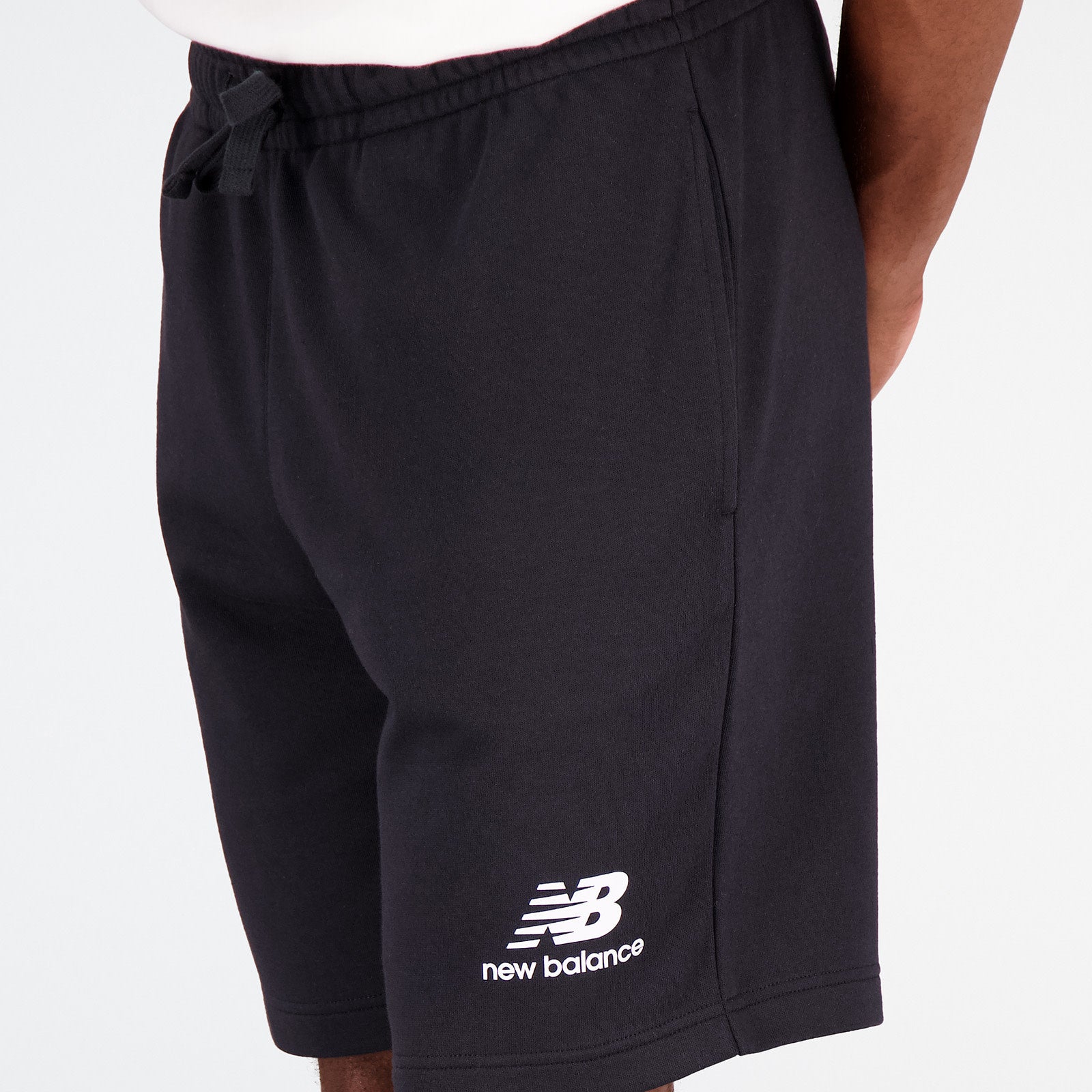 Short en molleton New Balance Black Essentials à logo superposé