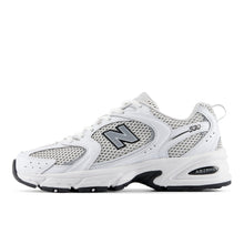 530 - White and Grey