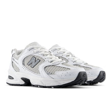 530 - White and Grey