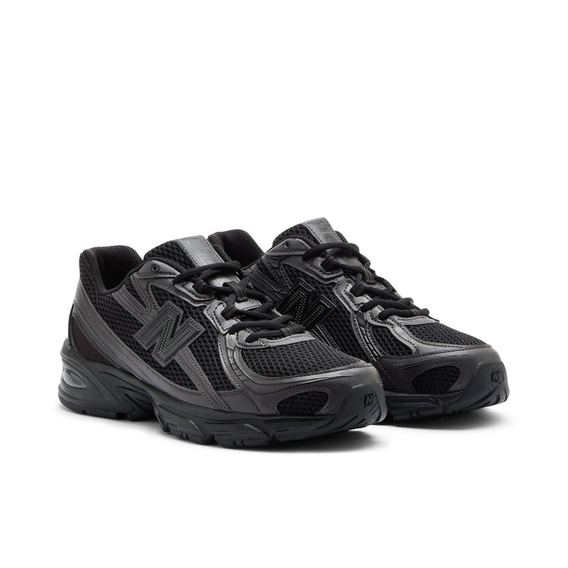 740 - Black