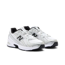 U740- White & Grey